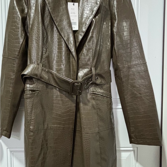 Chic Faux Leather Croc-Embossed Dress - Picture 3 of 11